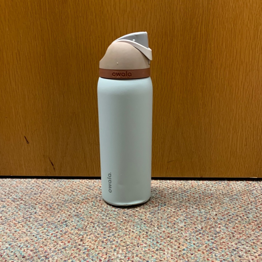 Owala White and Tan Insulated Water Bottle with Flip Straw Lid WITH STRAW